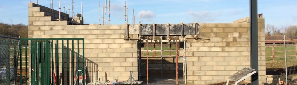 Vue du chantier de construction du musée des mégalithes de Changé